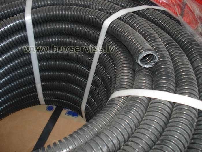 Gofrēta caurule (melna) 40mm  x <b>25m</b>