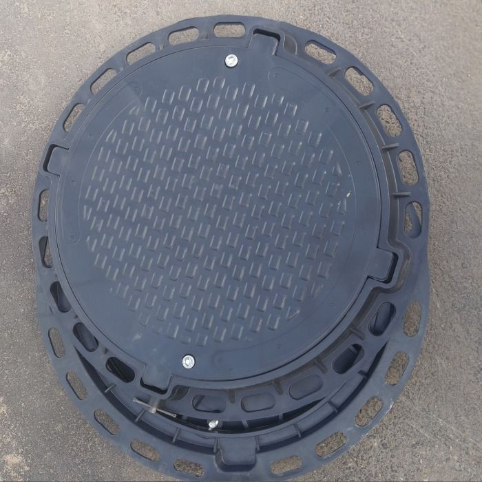 Lūka POLYMER melna ar slēdzi 780  <br>Plastmasas (zaļā zona, vieglā 8cm), groda vākam ar D=700